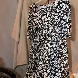 EUC Old Navy Dress1-18